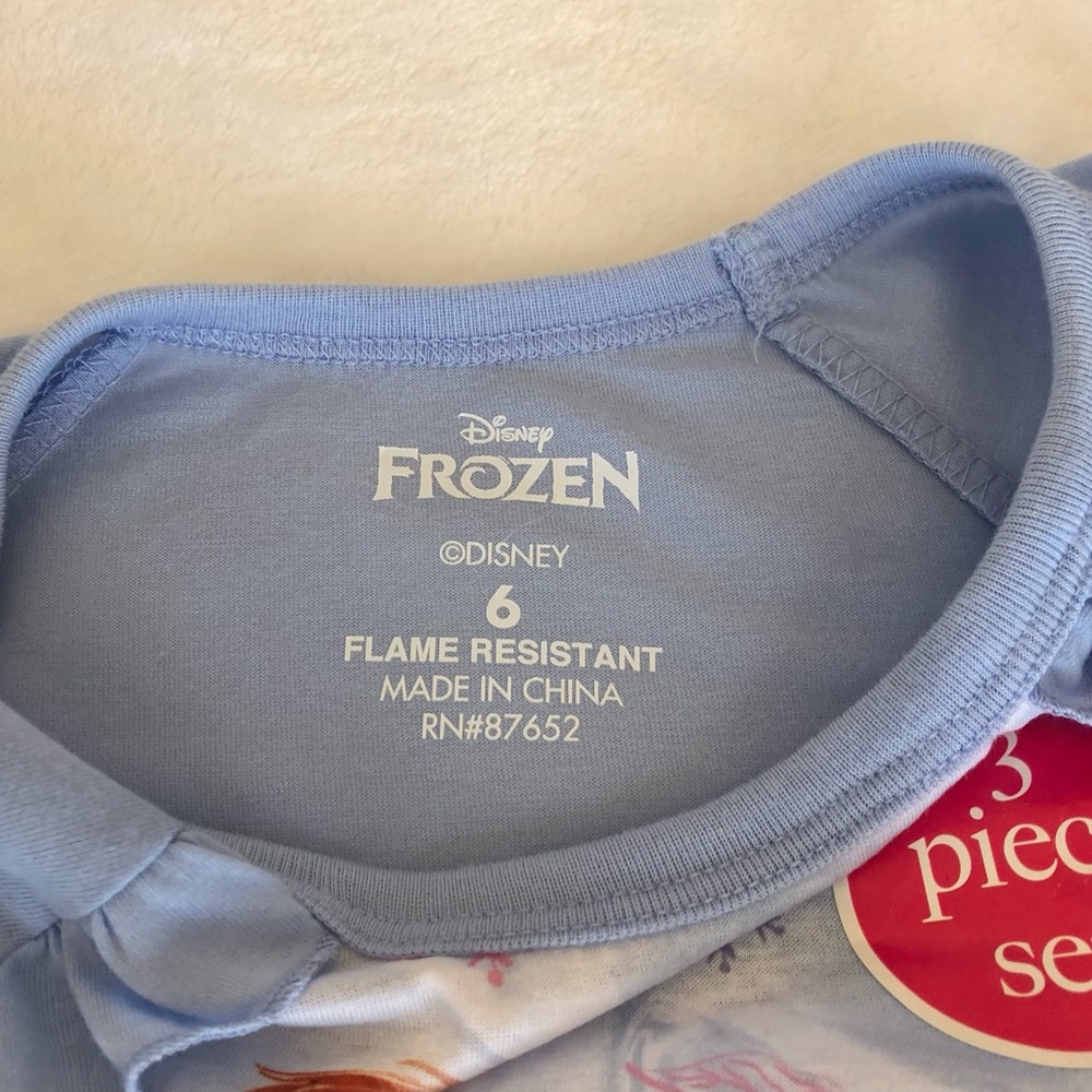 NEW Disney Frozen 3 Piece Pajama Set - Picture 5 of 6